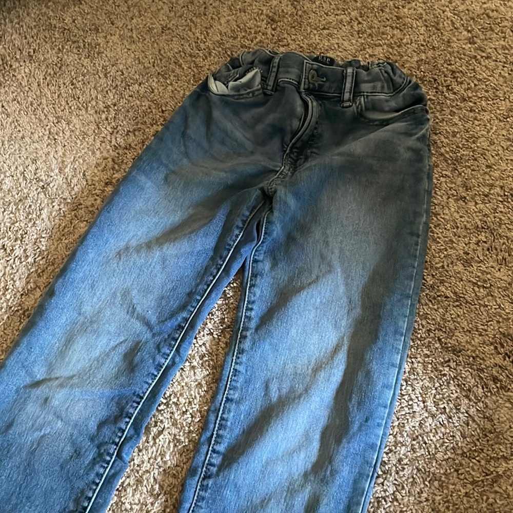 Adjustable waist gap jeans